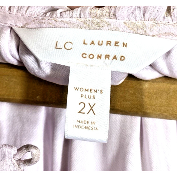 Lauren Conrad Tunic Top Sz 2X Pale Pink Chiffon Gold Floral Romantic Fairy Core - Picture 10 of 13